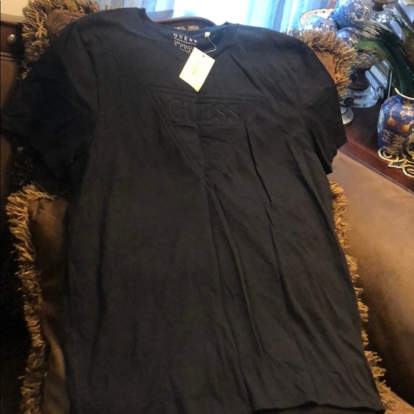 New with tag Guess men’s T-shirt - Picture 6 of 6